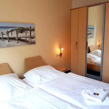 Residenz Seeblick Mit Sauna Und Fitness Im Haus アパート ゼリン